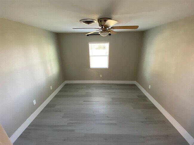 Photo - 127 Seacrest Park Rd