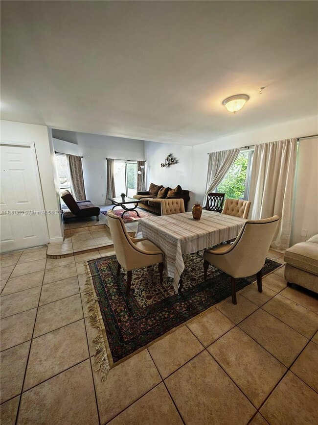 Building Photo - 4807 Ponce de Leon Unit 2 Rental