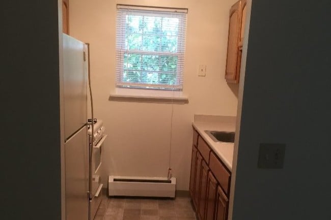 Photo - Colonial Arms Apartments