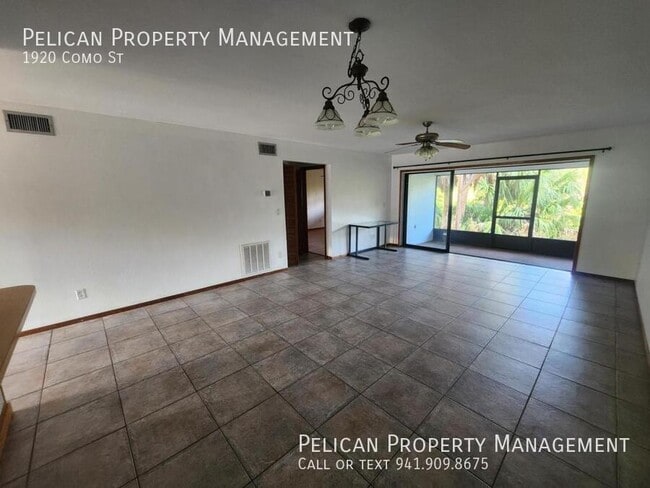 Building Photo - 1920 Como St