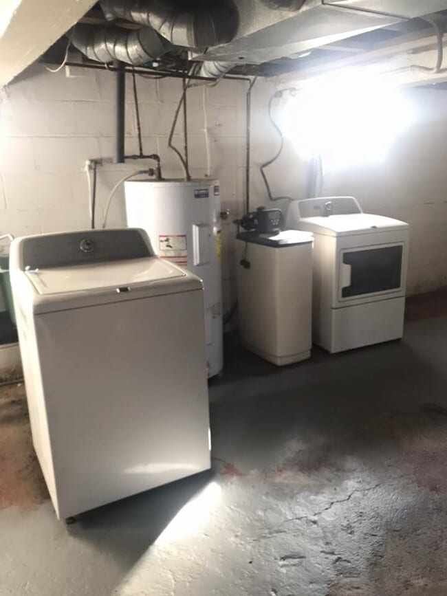 Photo - 9008 93rd Ave N