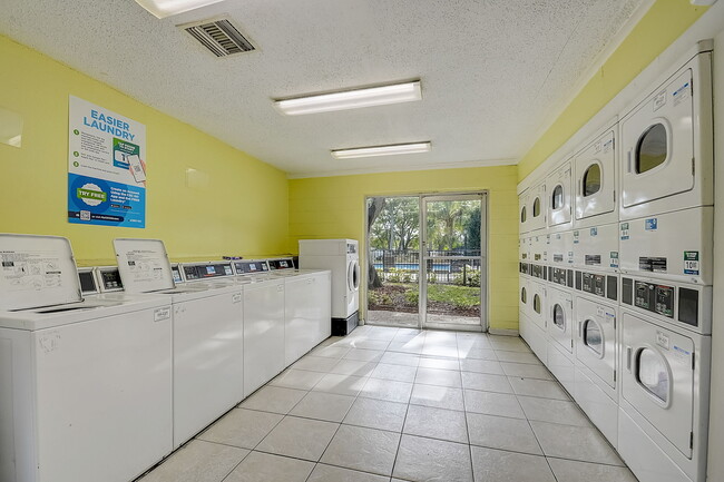 Building Photo - Fernwood Grove Apartments