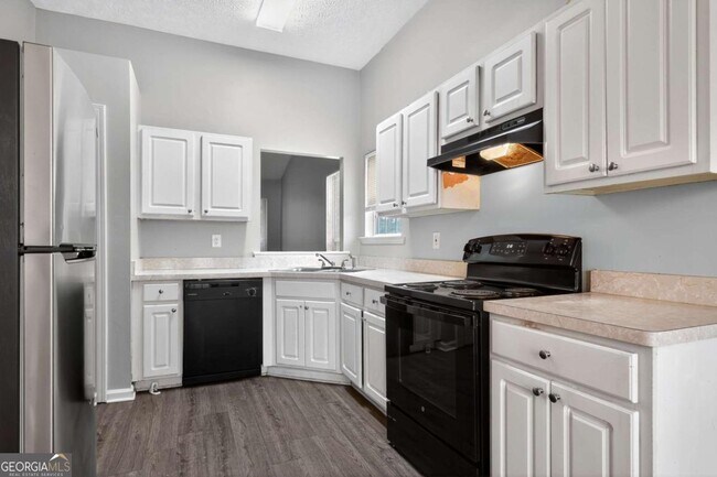 Photo - 5470 Twin Lakes Dr