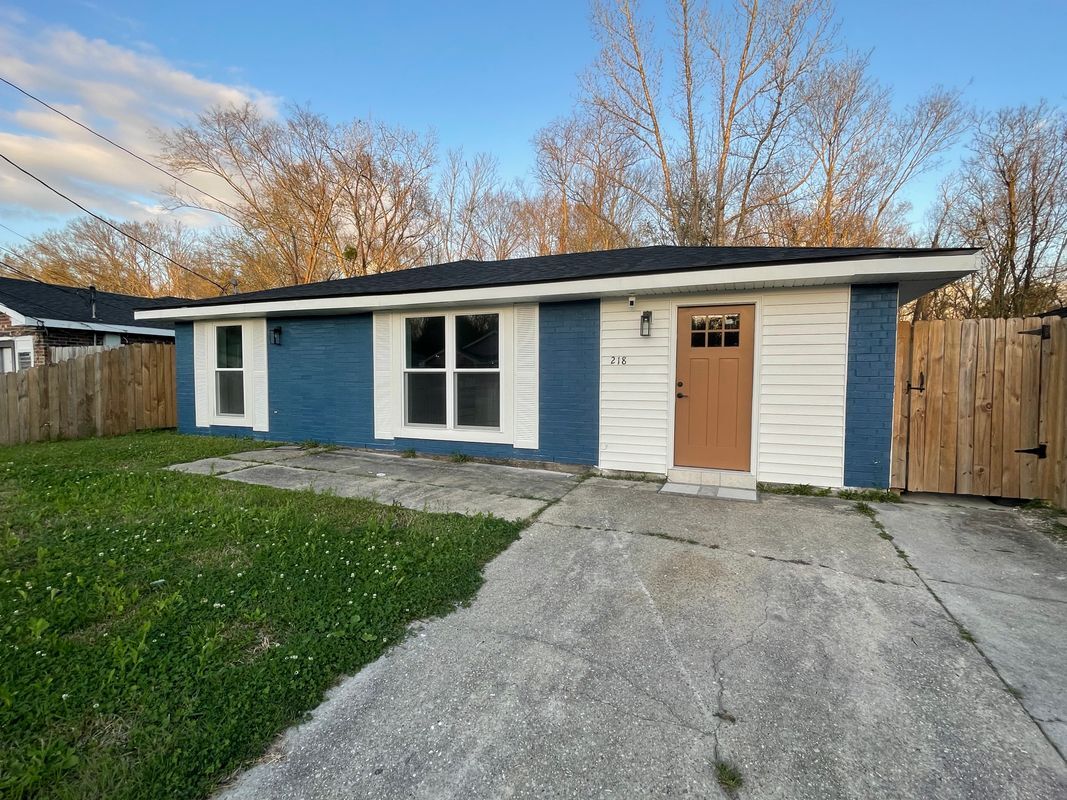 Photo - 218 Homewood Pl