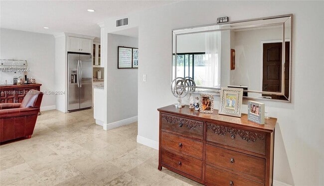 Photo - 7065 SW 67th Ave Unidad # 13