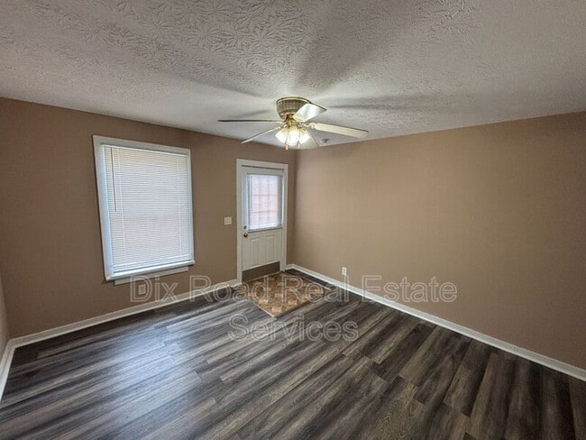 Photo - 829 Maple Ave