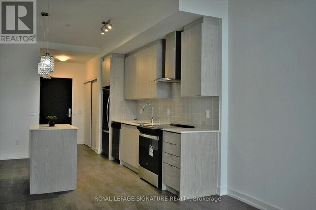 Photo - 55 Duke St W Unit 411