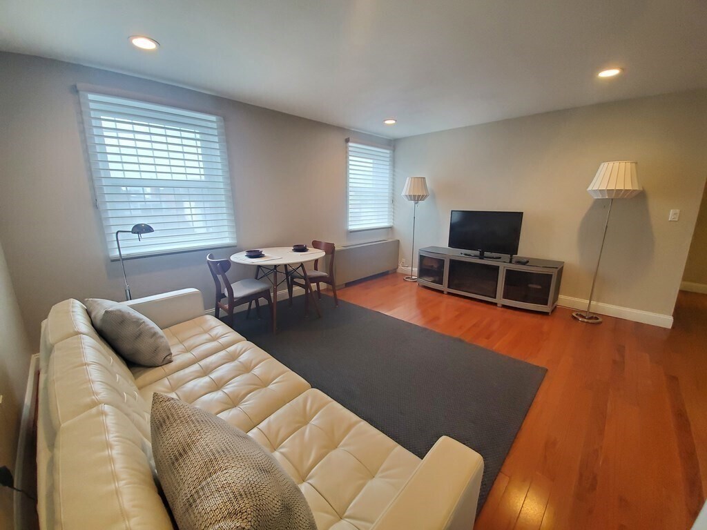 Photo - 27 Bowdoin St Condo