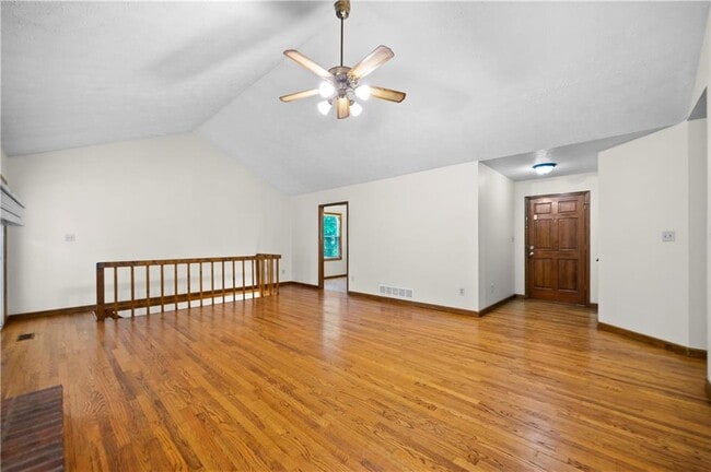 Photo - 5405 Iris Dr SW