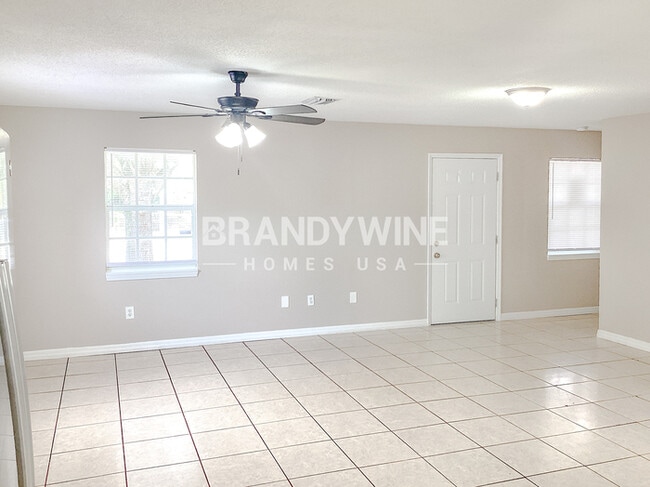 Photo - 803 E Baker St
