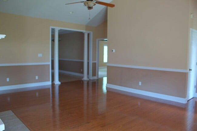 Photo - For Rent - Charming 3BR/2BA Home in Macken...