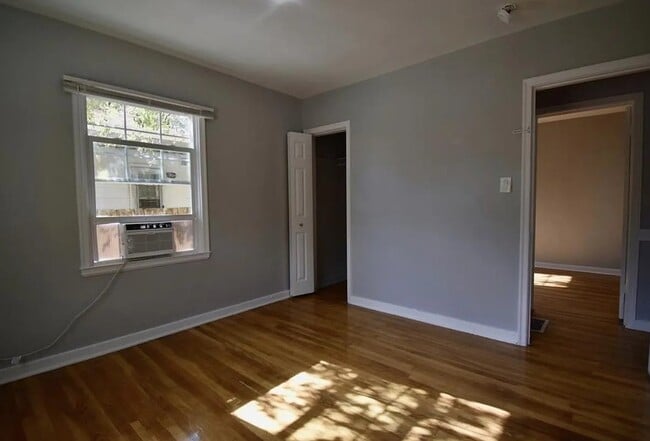 Photo - 651 Cheney St