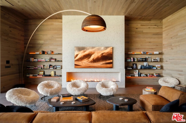 Photo - 53556 Ross Ave