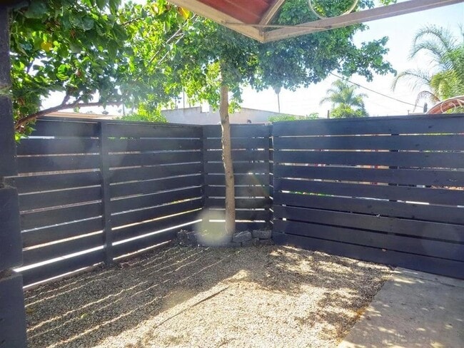 Photo - 4567 Kansas St