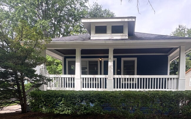Building Photo - 916 Cherokee Ave