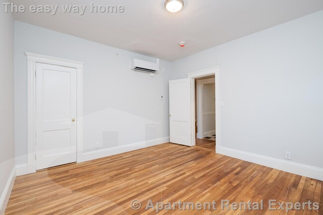 Photo - 18 A Forest St Unidad #43