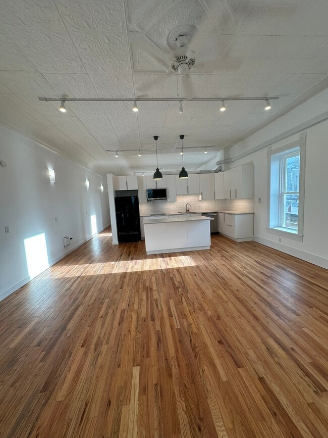 Photo - 204 W Washington St Unit 3B