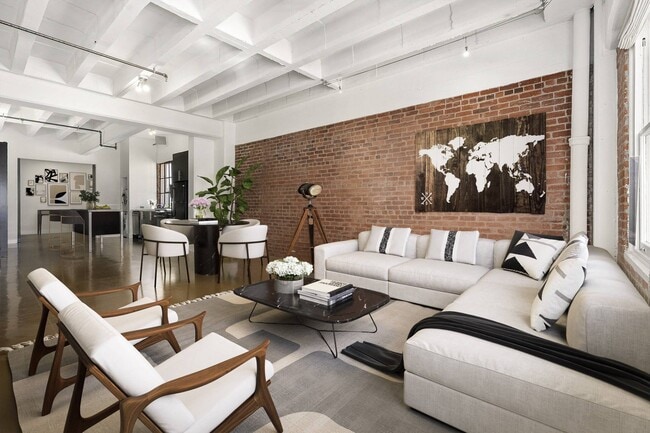 Building Photo - South Park Lofts