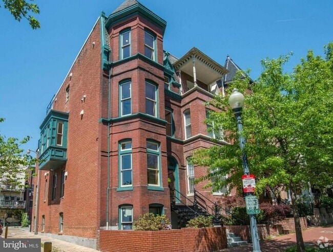 Building Photo - 1102 5th St NW Unit 2 Rental