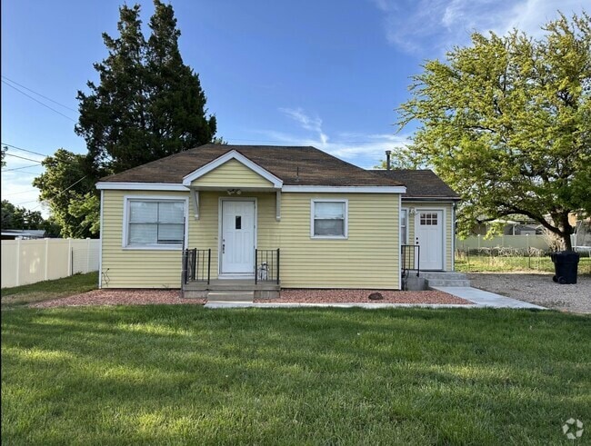 Building Photo - 328 W 1950 N Rental