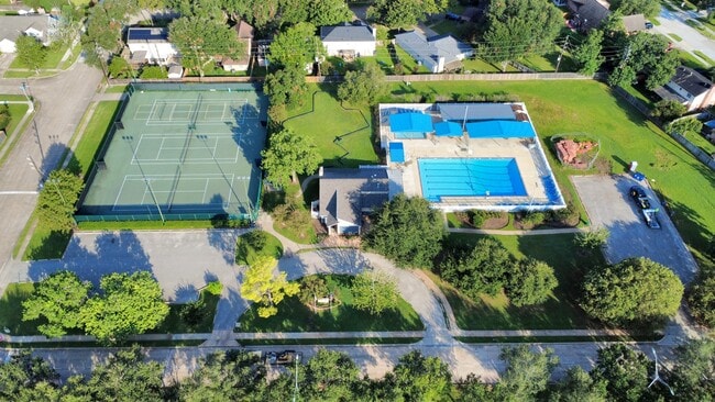 Photo - 3611 Bee Bayou Ln