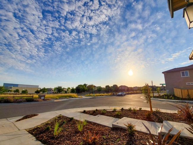 Photo - 2986 Portage Way