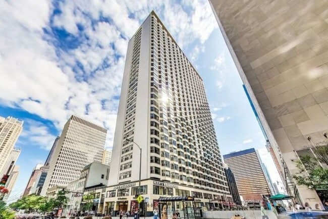 Building Photo - 535 N Michigan Ave Unit 1403