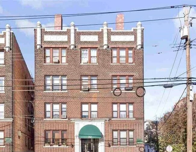 Building Photo - 761 Avenue A Unit 15