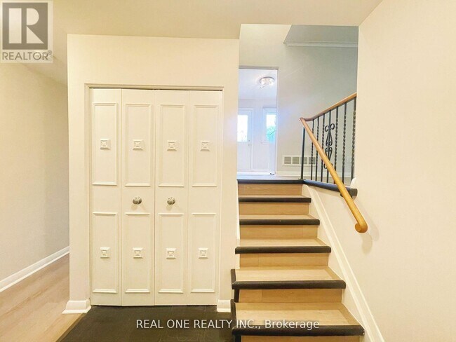 Photo - 48 Lionel Heights Crescent