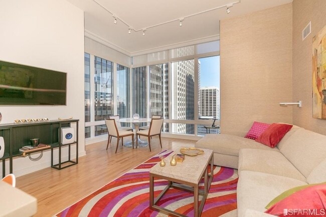 Photo - 301 Mission St