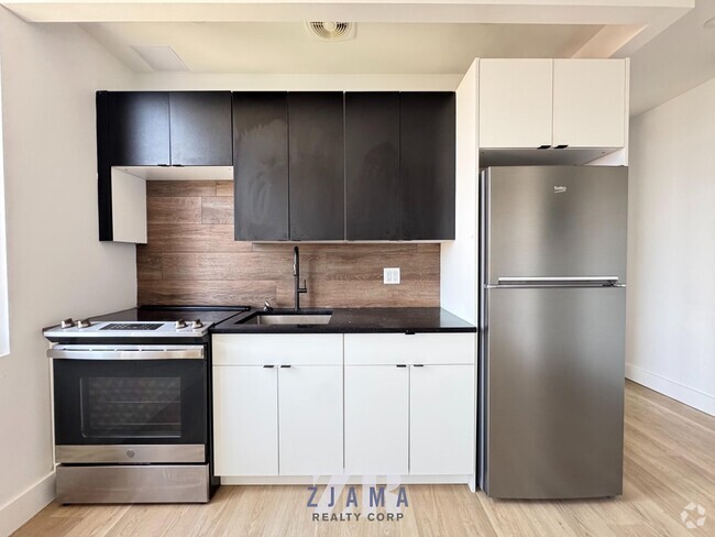 Building Photo - 1629 Brooklyn Ave Unit 4B Rental