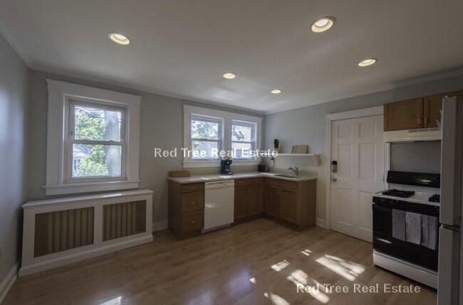 Photo - 122 Summit Ave