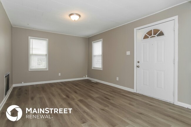 Photo - 1028 Midland Ave