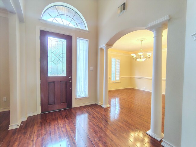 Photo - 5606 Grandwood Ln