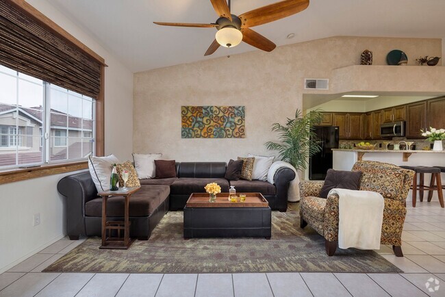 Building Photo - Entertainer's 2 Bd, 2 Bth Furnished Summer... Rental