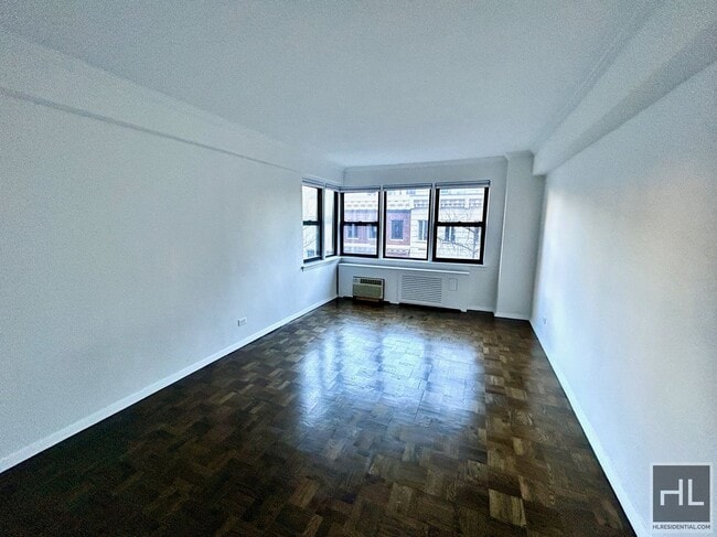 Photo - BEEKMAN PLACE Unit 7B