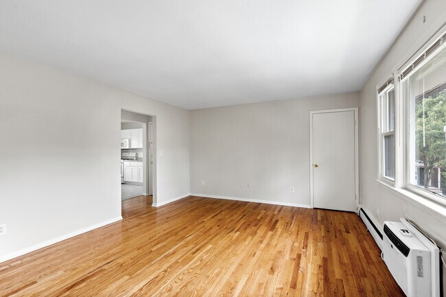 Photo - Woodside Apartments