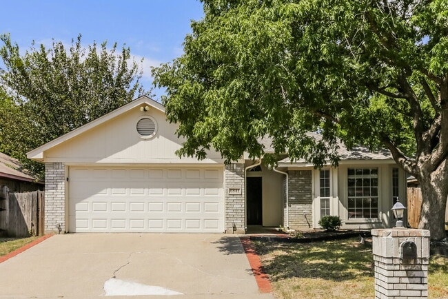 Building Photo - 6841 Black Wing Dr