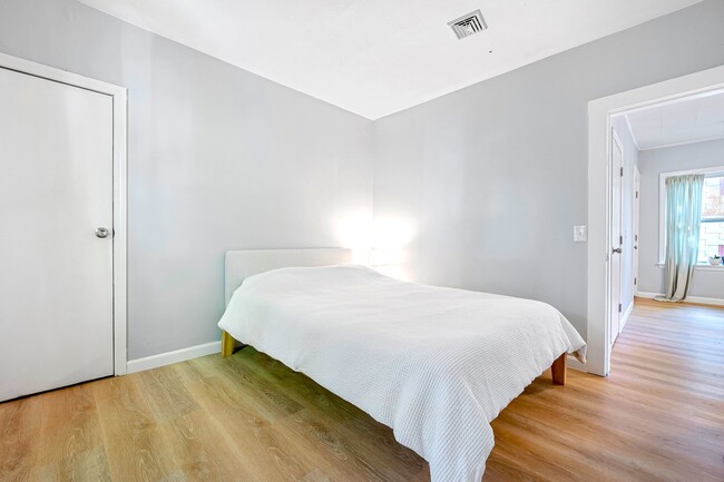 Photo - 30 Hooper St Unit 2