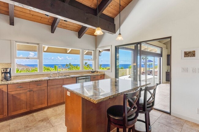 Building Photo - Completely Remodeled 3 Bed/3 Bath with Exp... Rental
