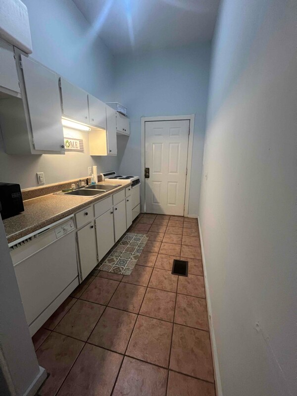 Photo - 320 W Hall St Apartamento Unidad B