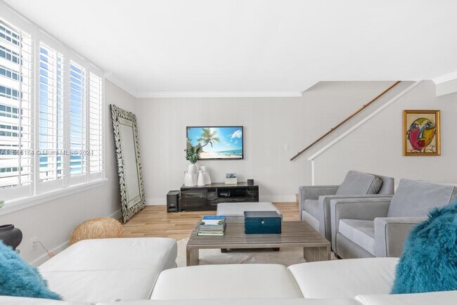 5401 Collins Ave Unit 343