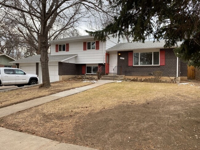 Photo - STUDENTS WELCOME! Spacious single-family home in the heart of Ft. Collins!