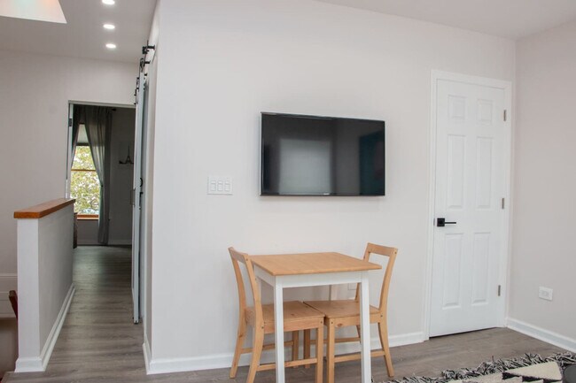 716 Hancock St Unit SI ID1379072P