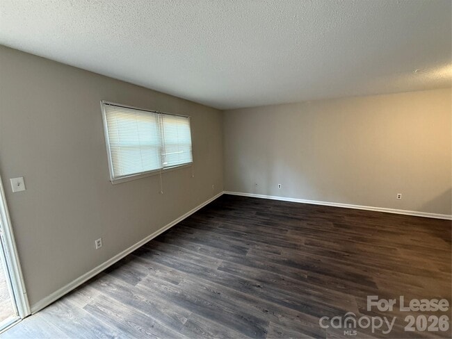 Photo - 381 20th Ave NE