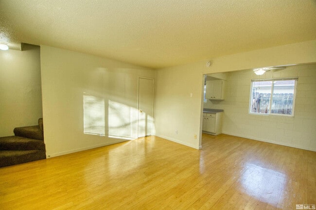 Photo - 511 Country Village Dr Unidad #22