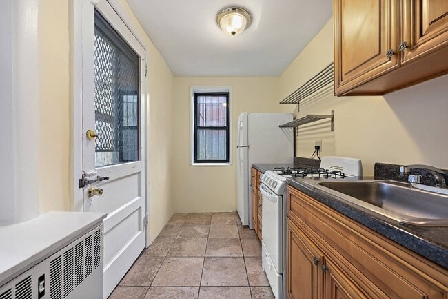 Photo - 219 Clinton Ave