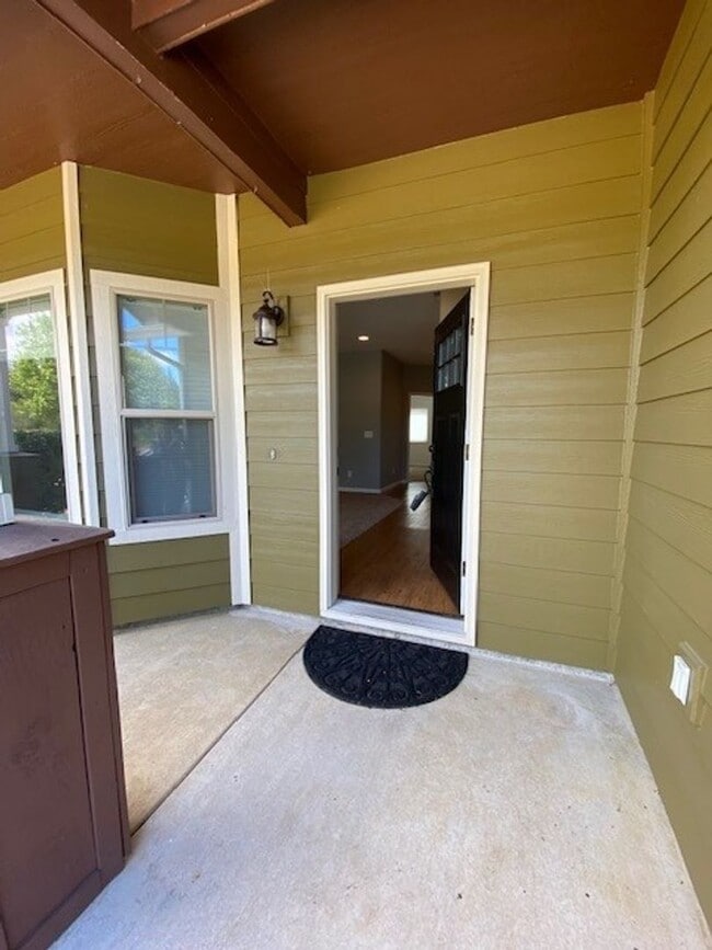 Photo - !!Ready for Move in!!  Lovely Ranch Style ...