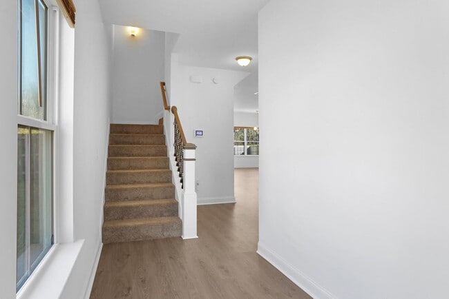 Photo - 609 Fairview Cir