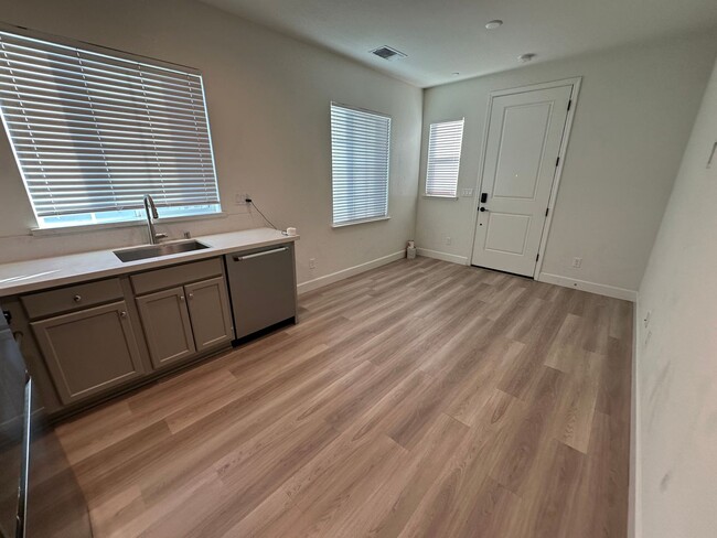 Photo - 3012 Granger St